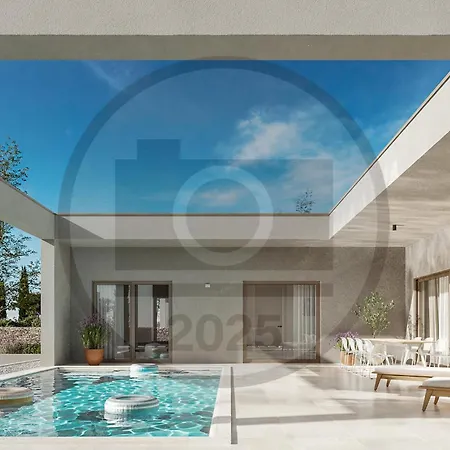 Beautiful Home In Tar Poreč